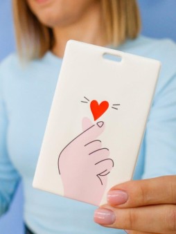 Держатель для карт "По щелчку" (6,5 х 10,4 см)