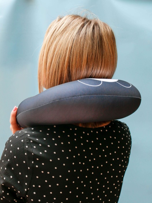 Игрушка- Подушка для шеи Hugme toys «Панда» 