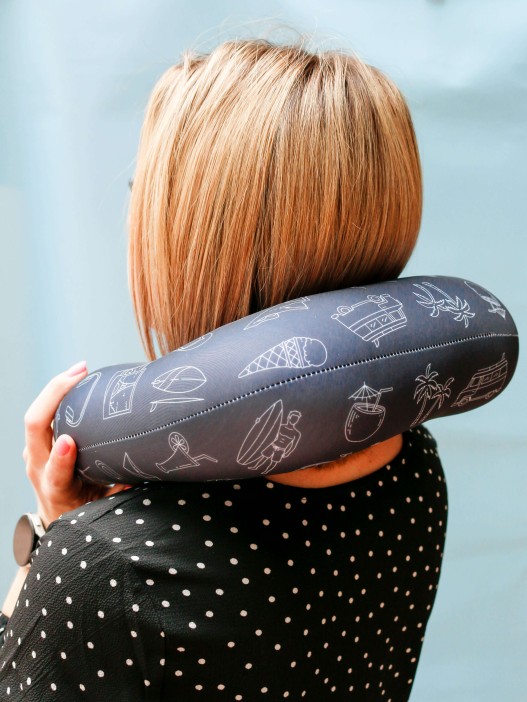 Игрушка- Подушка для шеи Hugme toys «Путешествие» 