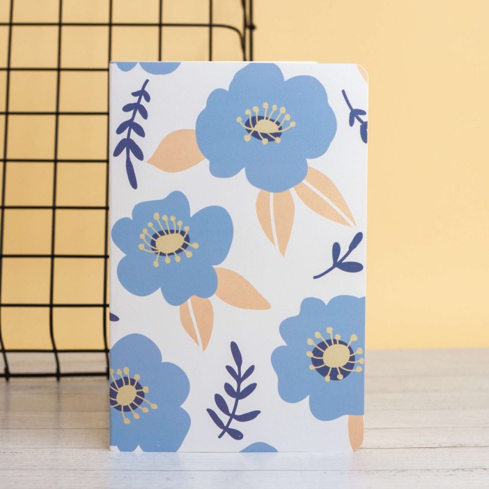 Тетрадь (A5) &quot;Wonderful blue flowers and leaves&quot;, (13.5*20.5) 