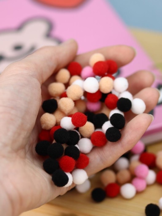 Картина из помпонов на подрамнике Draw Me! «Cute kittens», (20 х 20 см) 