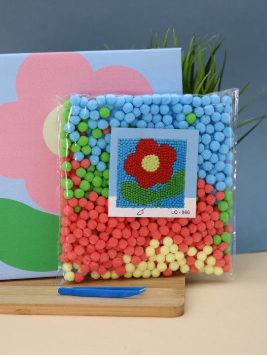 Картина из помпонов на подрамнике Draw Me! «Flower», (20 х 20 см) 