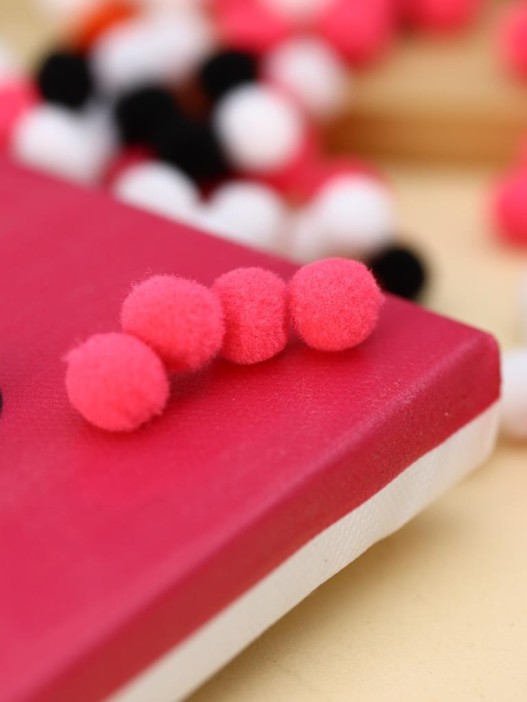 Картина из помпонов на подрамнике Draw Me! «Smile», (20 х 20 см) 