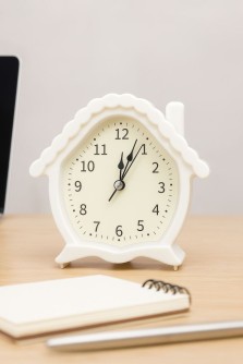 Часы-будильник «Cozy house», white