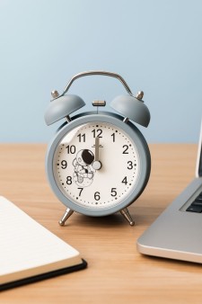 Часы-будильник «КОСМОНАВТ», gray