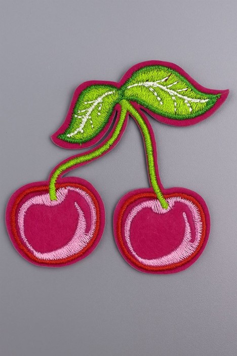 Термонашивка для одежды iLikeGift «Cherry» 5*4,7 см. 
