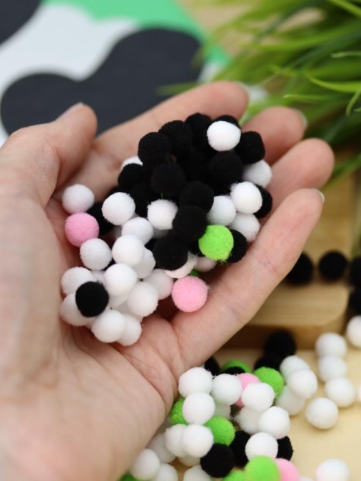 Картина из помпонов на подрамнике Draw Me! «Cute sheep», (20 х 20 см) 