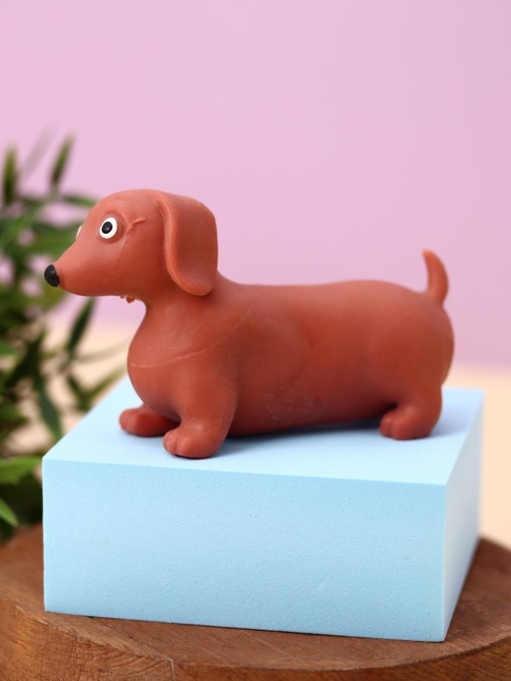 Мялка - антистресс «Stretchy dachshund», red