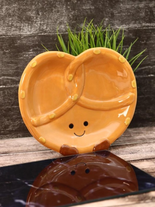 Тарелка керамическая iLikeGift «Sweet bagel», 20,3х17,2х2,5 см 