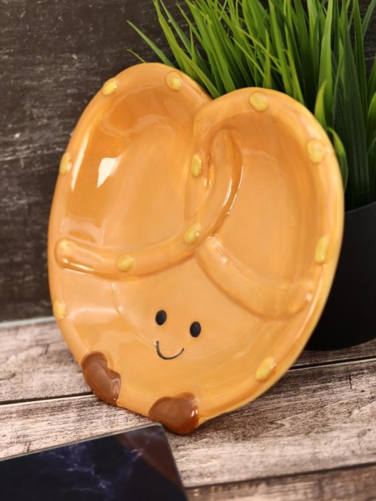 Тарелка керамическая iLikeGift «Sweet bagel», 20,3х17,2х2,5 см 