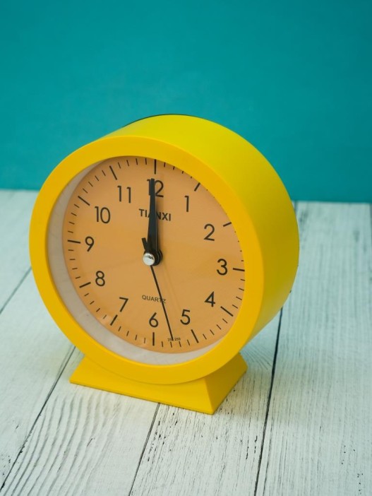 Часы-будильник «CLASSIC ROUND», yellow 