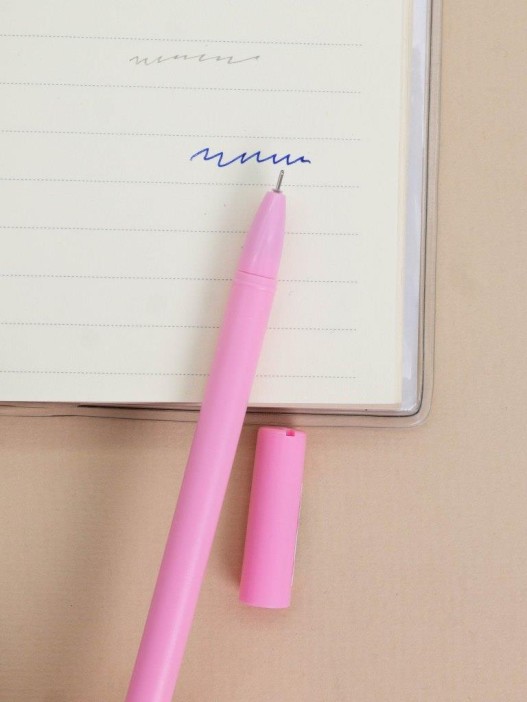 Ручка с помпоном "Пушистый заяц", светло-розовая 