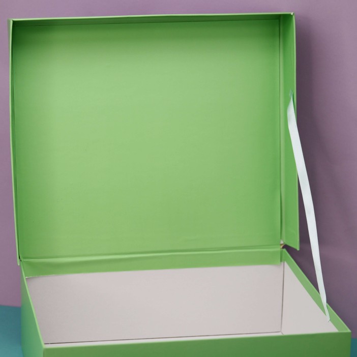 Подарочная коробка «Sequins», 28*25*10 