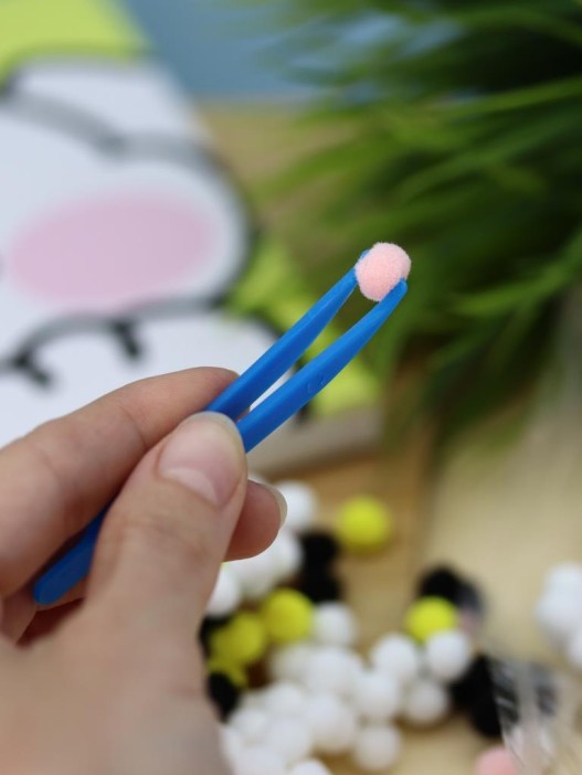 Картина из помпонов на подрамнике Draw Me! «Happy hare», (20 х 20 см) 