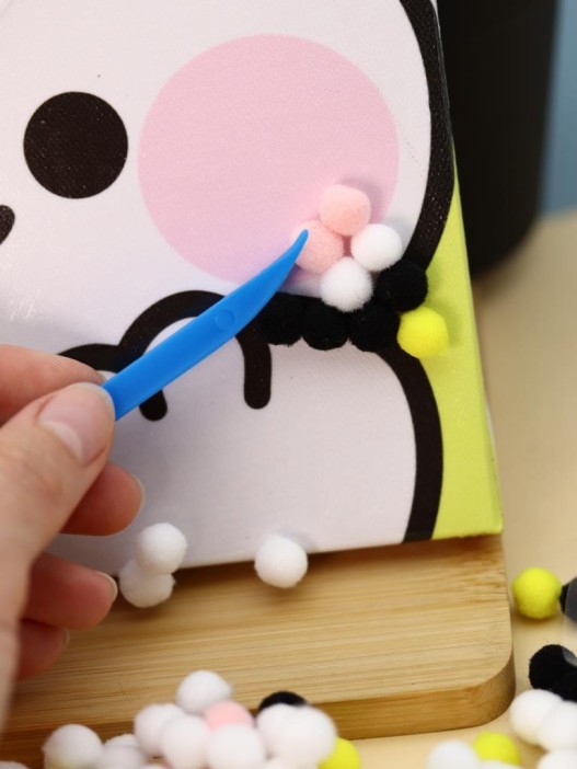 Картина из помпонов на подрамнике Draw Me! «Happy hare», (20 х 20 см) 