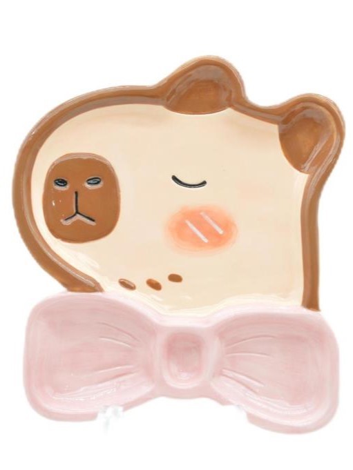 Тарелка керамическая iLikeGift «Capybara bow tie», 18,4х20,5х2,4 см 