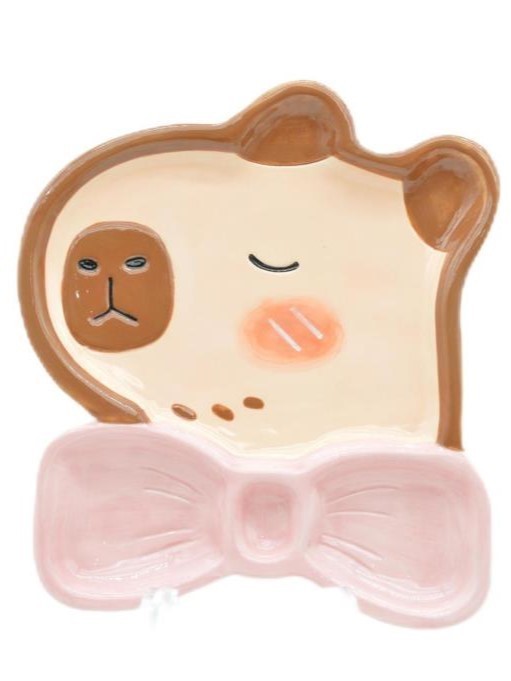 Тарелка керамическая iLikeGift "Галстук-бабочка Капибара", 18,4х20,5х2,4 см
