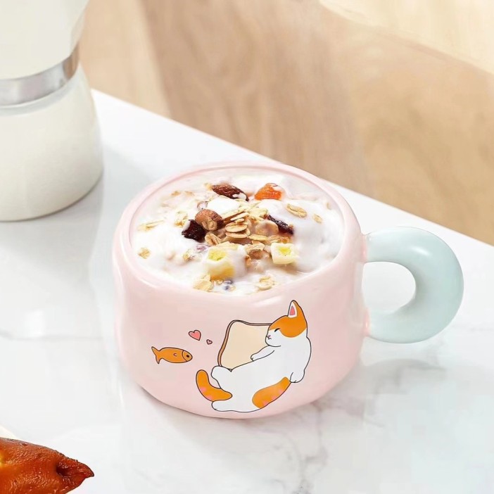 Кружка «Котик любит выпечку» (450 мл) 