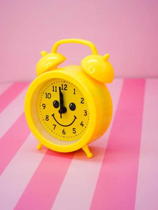 Часы-будильник «SMILE», yellow (13,5х10,5 см) 