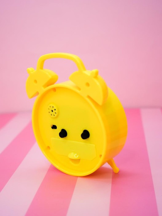 Часы-будильник «SMILE», yellow (13,5х10,5 см) 