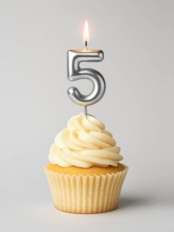 Свеча для торта "Silver glow" цифра 5, (6 см)