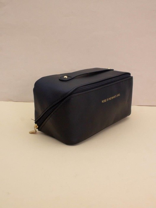 Сумка - органайзер из экокожи &quot;Rose of no man&#039;s land&quot; black, 22*11*11 см 