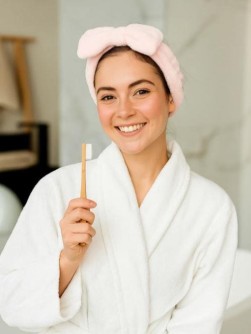 Косметическая повязка для волос "Нежный бантик", розовая