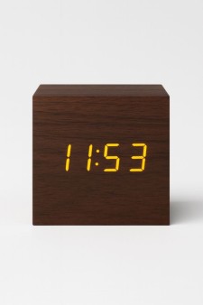 Часы-будильник электронные "Природные цифры", темные, USB (6,3 х 6,3 х 6,3 см)
