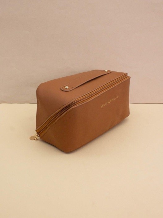 Сумка - органайзер из экокожи &quot;Rose of no man&#039;s land&quot; brown, 22*11*11 см 