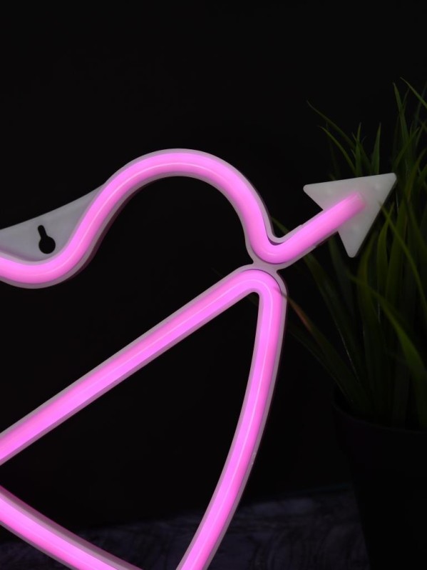 Неоновый подвесной ночник "Разбитое сердце", USB, розовое свечение (28*18 см)