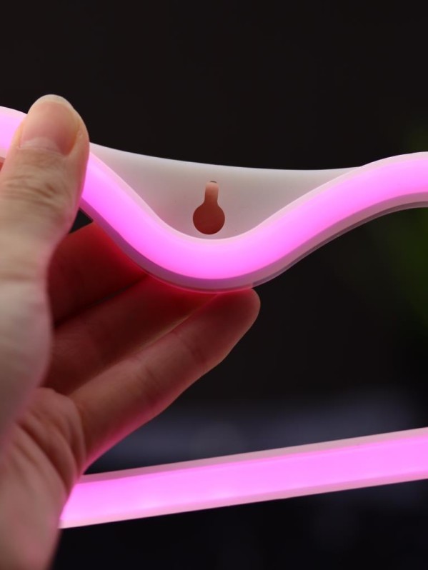 Неоновый подвесной ночник "Разбитое сердце", USB, розовое свечение (28*18 см)
