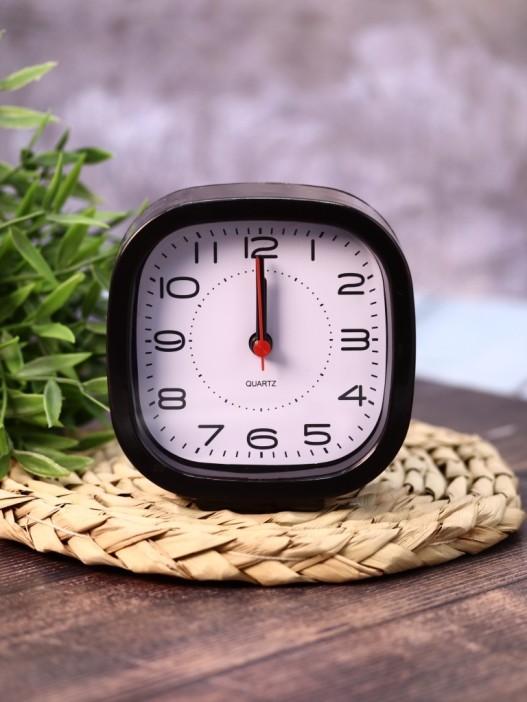 Часы-будильник «TimeTrek», black (11х10,5 см) 