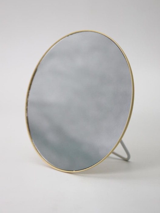 Зеркало настольное &quot;Capybara is happy&quot;, желтое, 15,6*15,6 см 