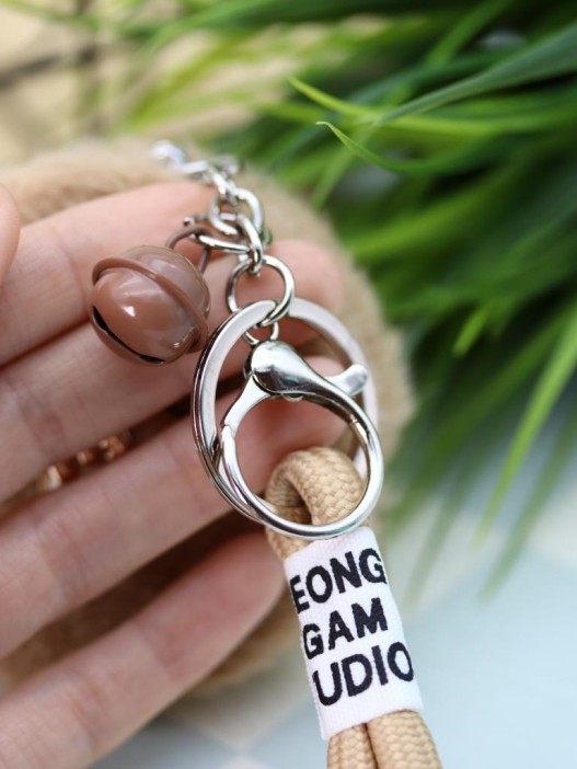 Плюшевое раскладное зеркало с брелоком &quot;Bear&quot;, коричневое (7*7 см) 