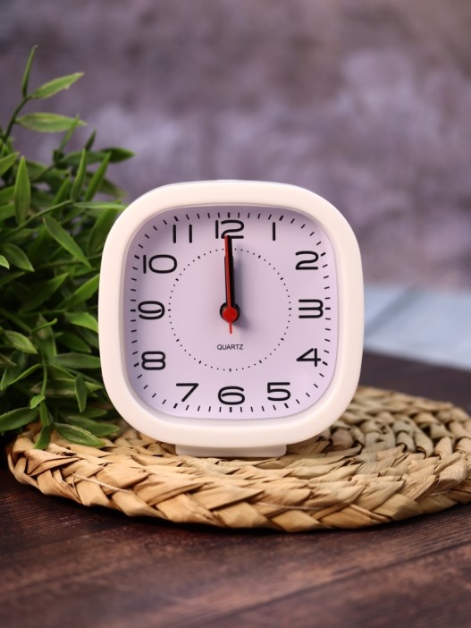 Часы-будильник «TimeTrek», white (11х10,5 см) 