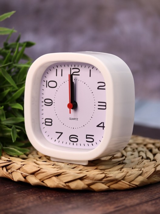 Часы-будильник «TimeTrek», white (11х10,5 см) 
