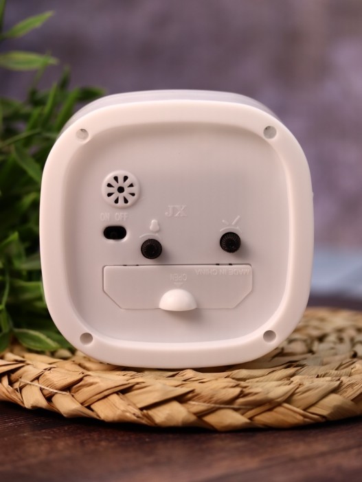 Часы-будильник «TimeTrek», white (11х10,5 см) 