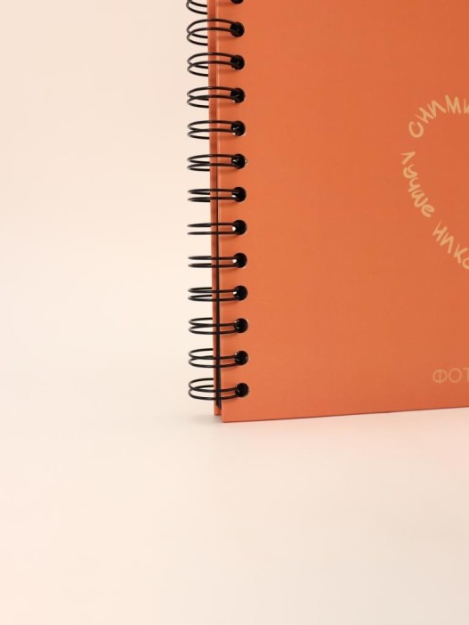 Фотоальбом "Снимки, которые лучше никому не показывать" (24,5 х 19 см) 