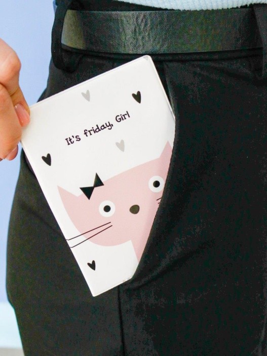 ОБЛОЖКА ДЛЯ ПАСПОРТА «It&#039;s friday, Girl», плотность 600 мкм 