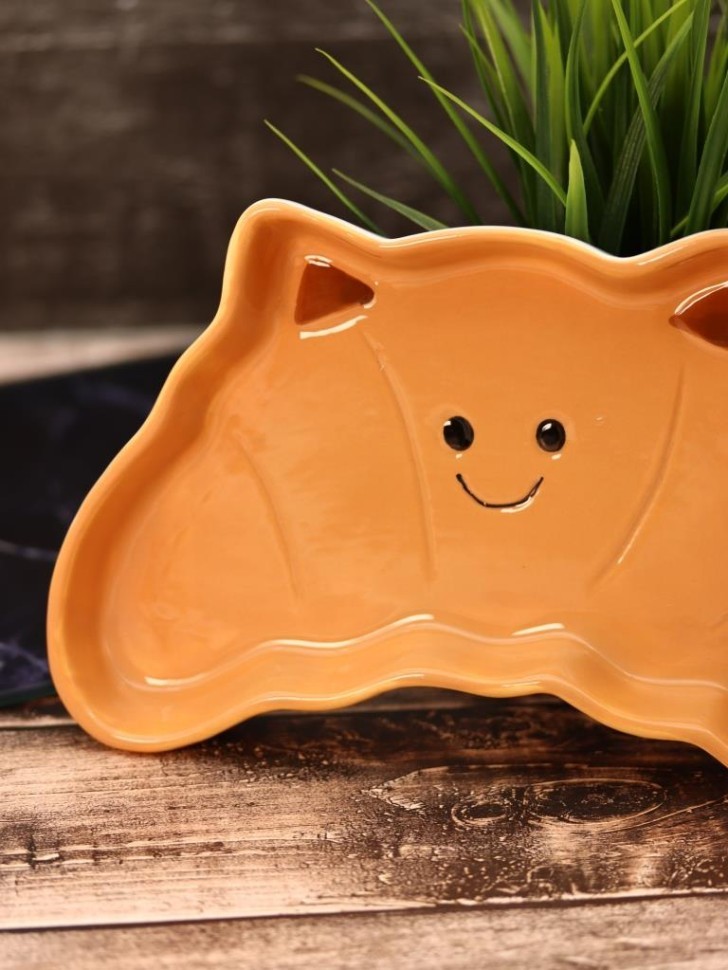 Тарелка керамическая iLikeGift "Веселый круассан", 20,3х13х2,5 см