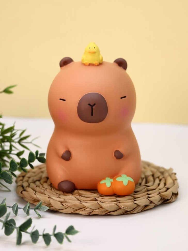 Копилка "Капибара и утка", коричневая (19,5 см), пластик