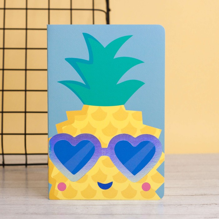 Тетрадь (A5) &quot;Eyes heart pineapple&quot;, (13.5*20.5) 