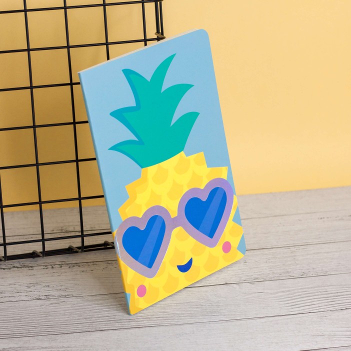 Тетрадь (A5) &quot;Eyes heart pineapple&quot;, (13.5*20.5) 