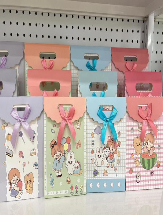 Пакет подарочный (M) &quot;Anime friends&quot;, purple (27*19.5*8.6) 