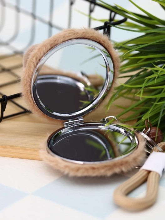 Плюшевое раскладное зеркало с брелоком "Capybara", коричневое (7*7 см) 