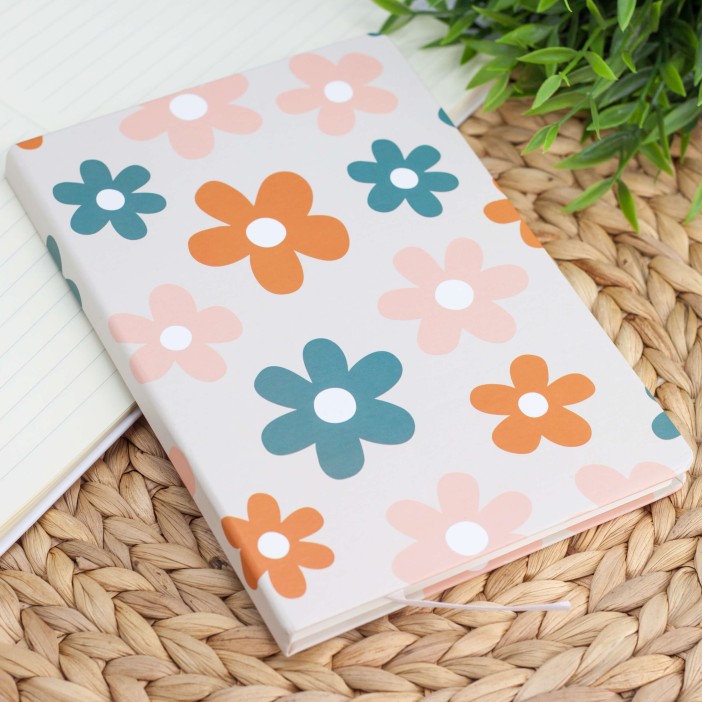 Блокнот (A5) &quot;Paint flowers&quot;, beige (14.5*21) 