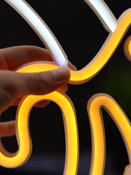 Неоновый LED ночник настольный &quot;Business banana&quot;, свечение mix (20*23,5 см) 