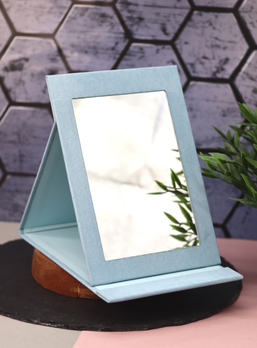 Зеркало настольное (уценка) 