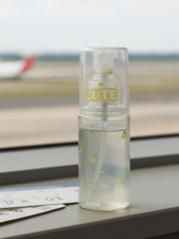 Дорожная бутылочка "Cute pig", yellow (60 ml)