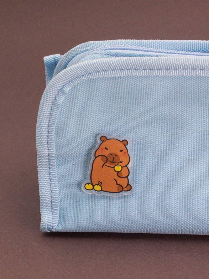 Значок акриловый iLikeGift "Капибара с яблоками"